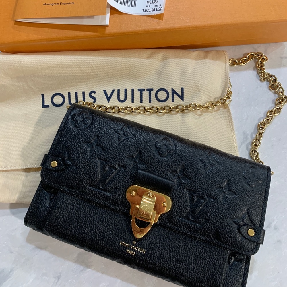 Authentic Louis Vuitton! Vavin Chain Wallet ♥️